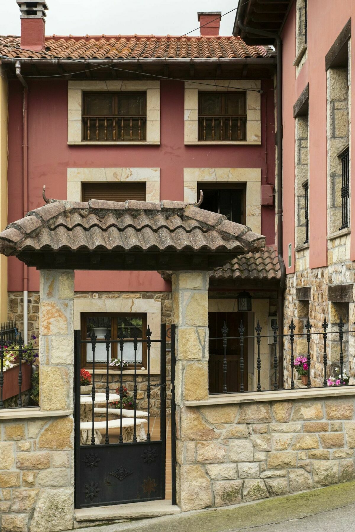 Apartamentos La Regoria اريناس دي كابراليس المظهر الخارجي الصورة